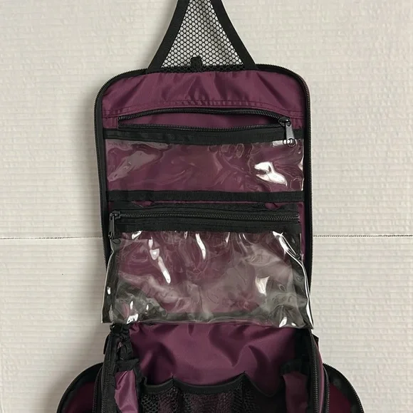Venture 4th hanging travel toiletry bag, purple. - Picture 5 of 13